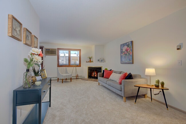 Photo - 4350 Trenton Ln N Unit 119