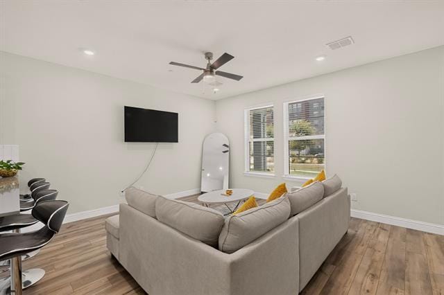 Photo - 605 Friendswood Dr