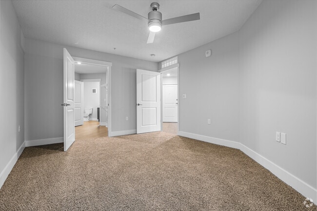1BR, 1BA - 813SF - Bedroom