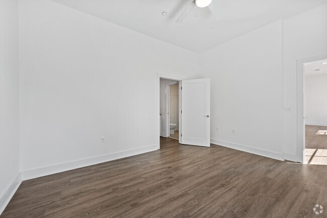 1BR, 1BA - 1,017SF - Bedroom