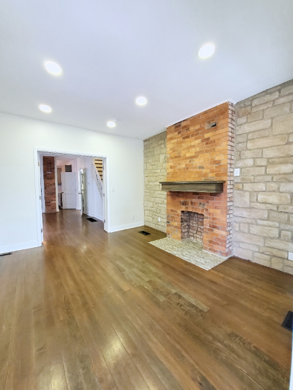 Photo - 142 E Maynard Ave