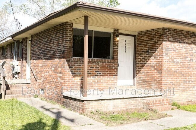 Building Photo - 807 Henderson Ave Rental