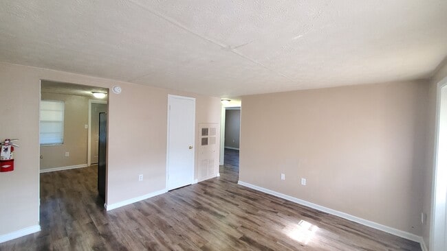 Building Photo - 602 S Hendry Ave Rental