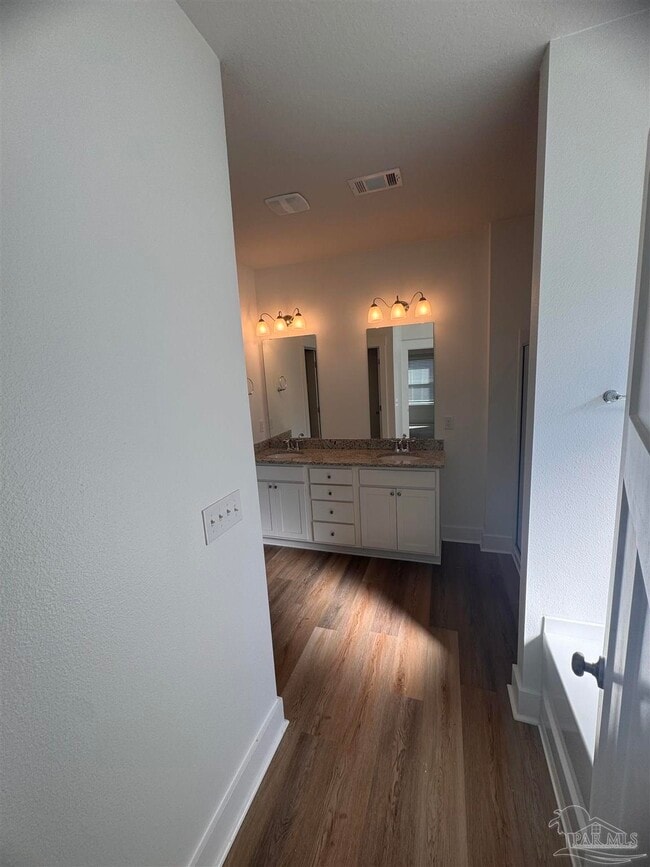 Photo - 6419 Forest Bay Ave