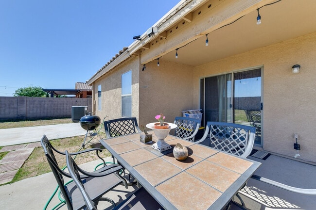 Photo - 1836 N Parkside Ln Unit ID1386186P