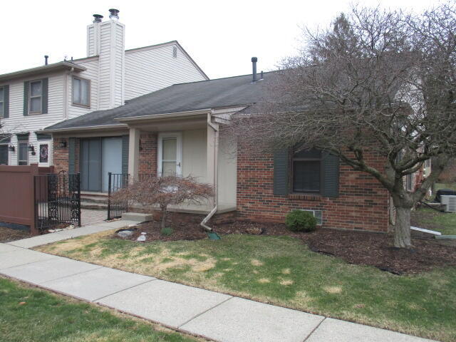 Building Photo - 41094 Southwind Dr