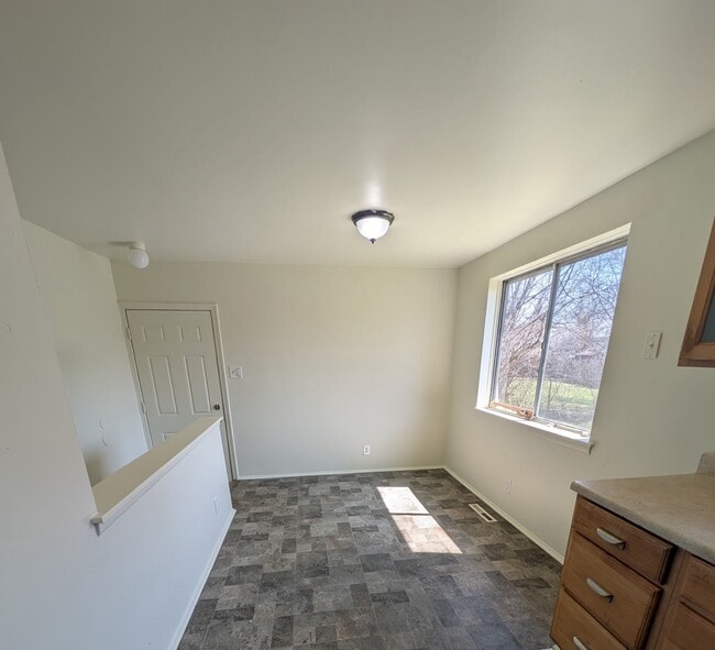 Photo - 2143 O’Brien Rd