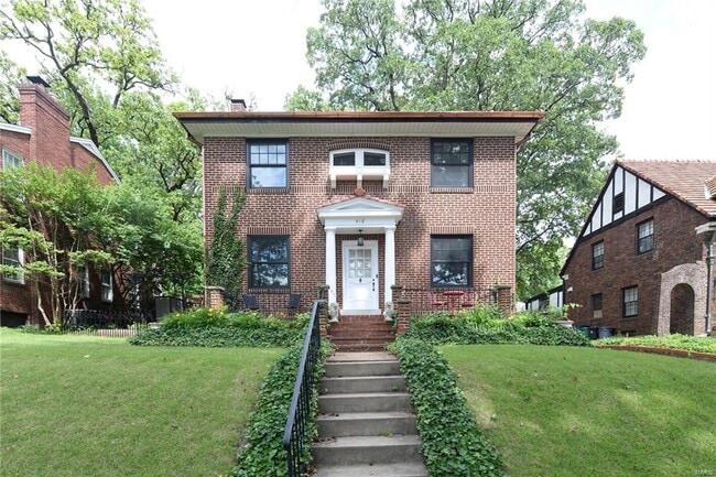 Photo - 418 Carswold Dr