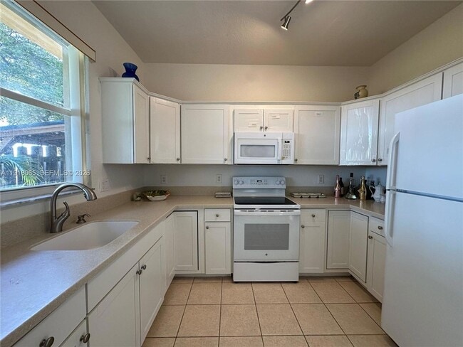 Photo - 13261 SW 127th Ct