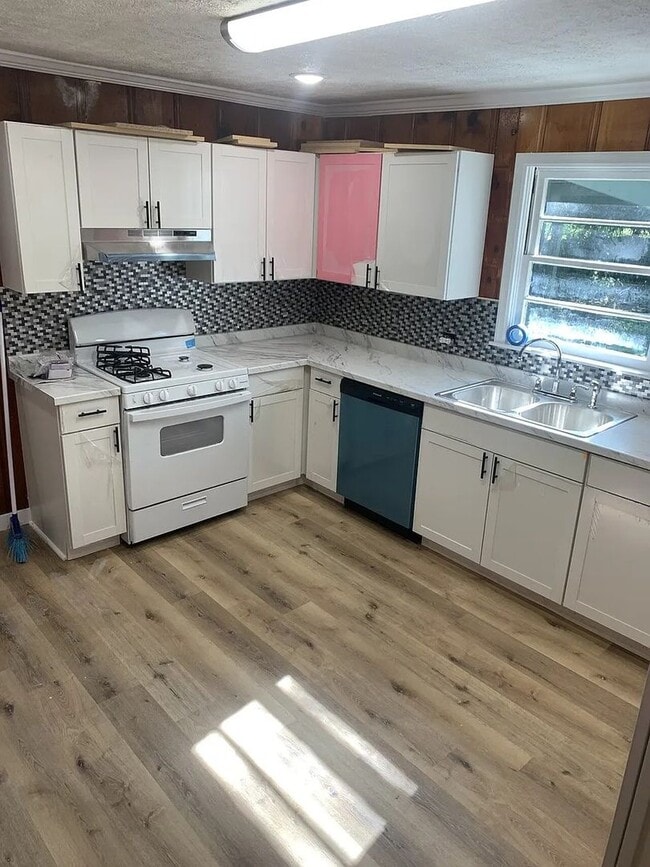 Photo - 307 Lindbergh Blvd