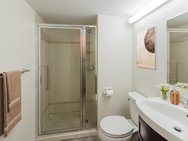 Photo - 9 Hawthorne Pl Unit 7N