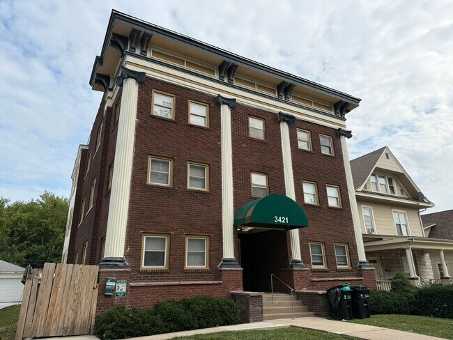 Building Photo - Basie Building Unit 3421-302