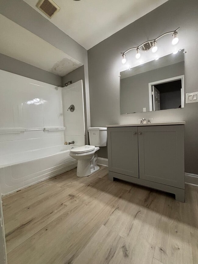 Photo - 3948 Alder St Unit 1R