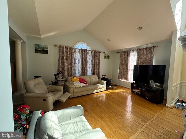 Photo - 24794 Serpentine Pl