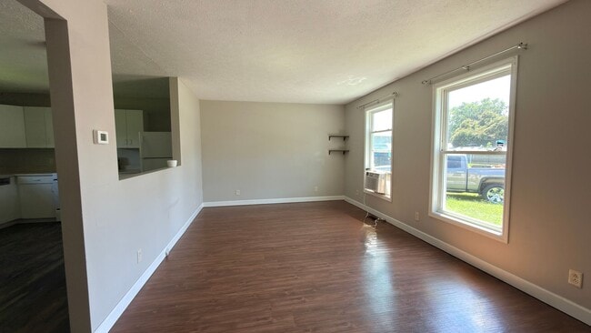Photo - 111 E 3rd St