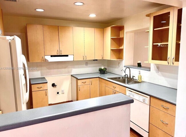 Photo - 10881 N Snapper Creek Dr