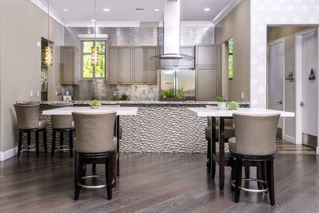 La Verne Village Luxury Apartment Homes