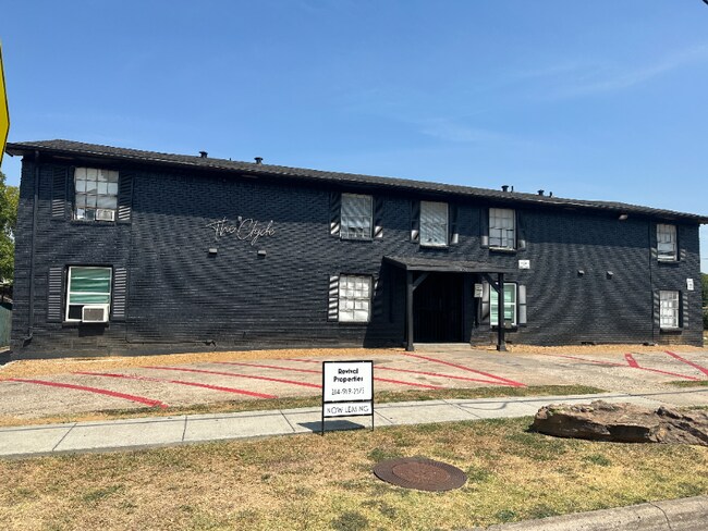 Photo - 409 E 9th St Unidad 104