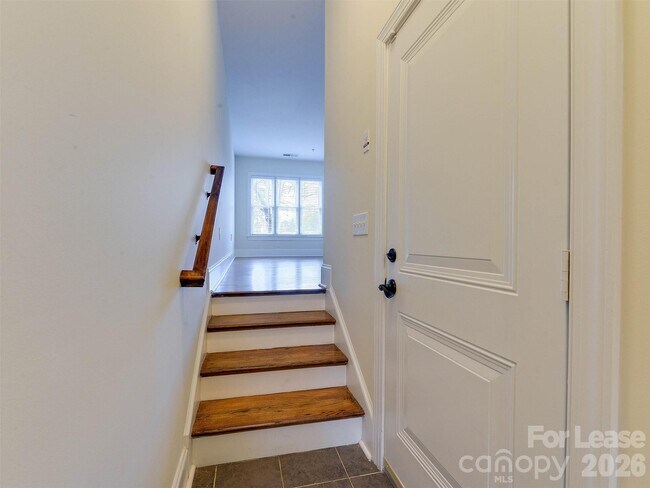 Photo - 100 N Laurel Ave Unit 103