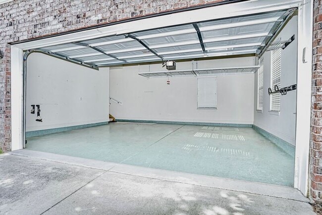 Photo - 100 Little Pond Dr