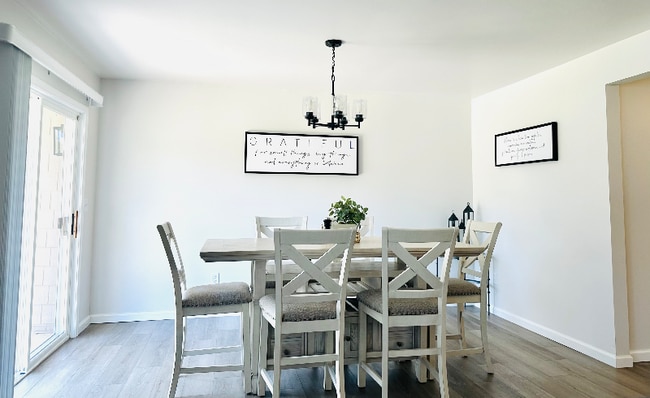 Photo - 2041 Linwood Cir