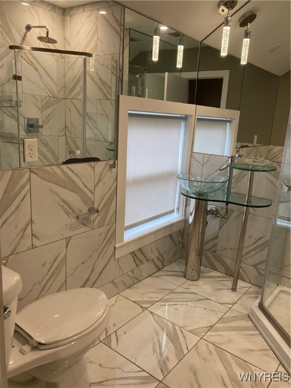 Building Photo - 62 Tracy St