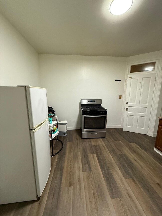Photo - 1552 Mineral Spring Rd Unit Apt2