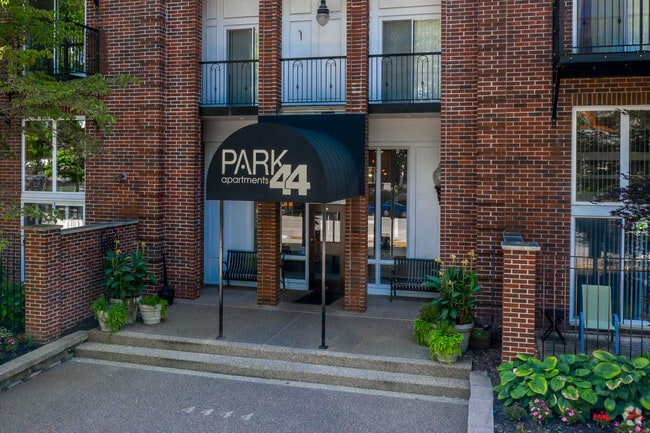 Park 44 Apartments