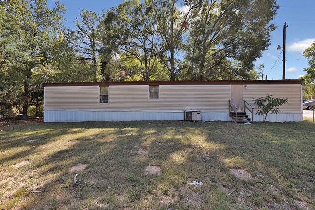 Photo - 809 W 49th St