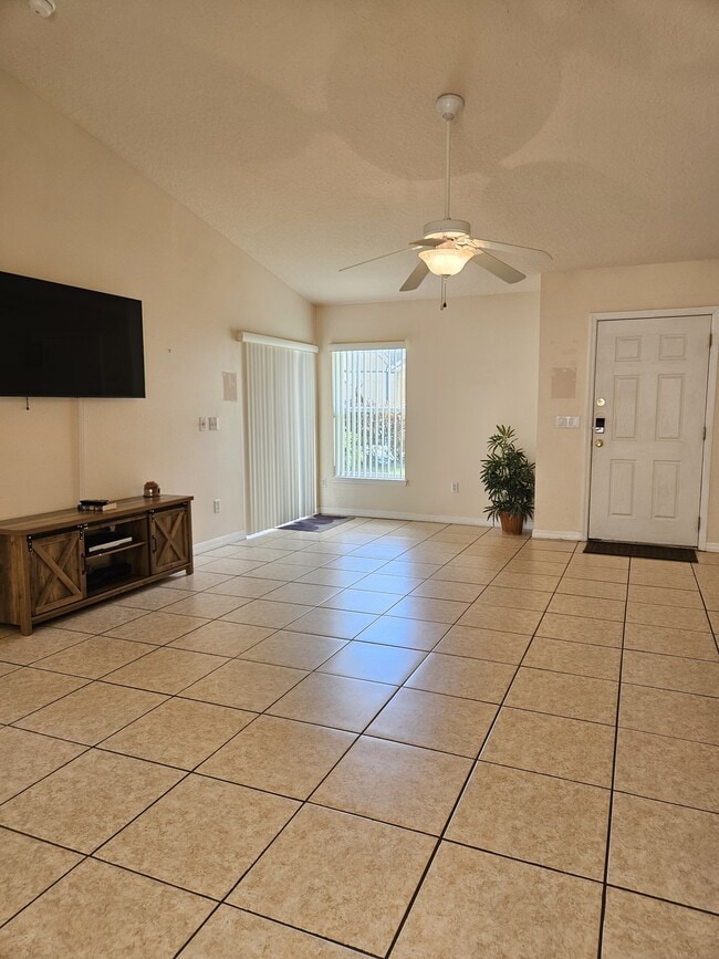 Photo - 297 Blue Jay Way