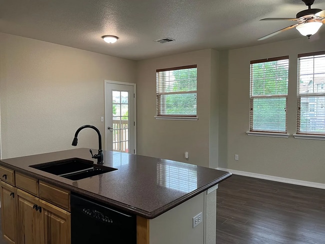 Photo - 15455 Canyon Rim Dr Unidad 207