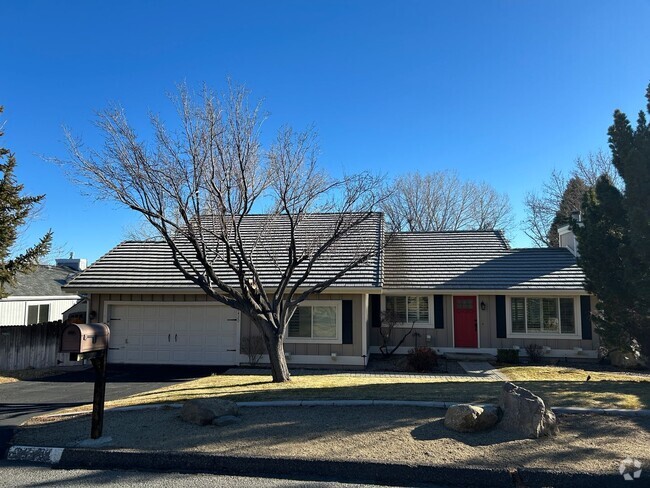 Building Photo - READY FOR MOVE IN - SOUTHWEST RENO Rental