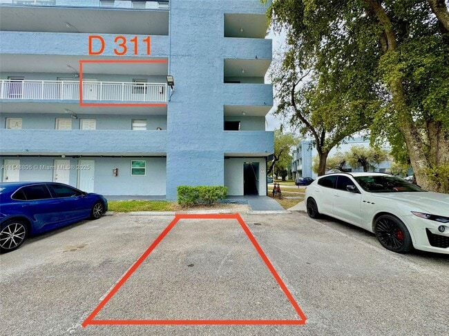 Building Photo - 9357 Fontainebleau Blvd Unit D311 Rental