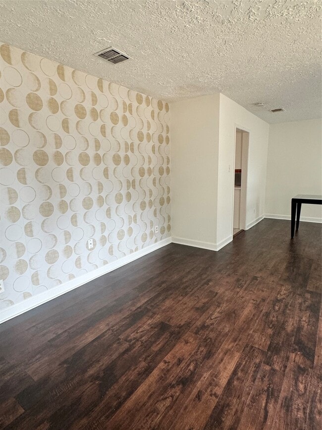 Photo - 323 Gentilly Dr