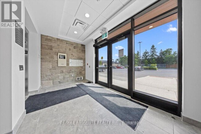 Photo - 5992 Hazeldean Rd