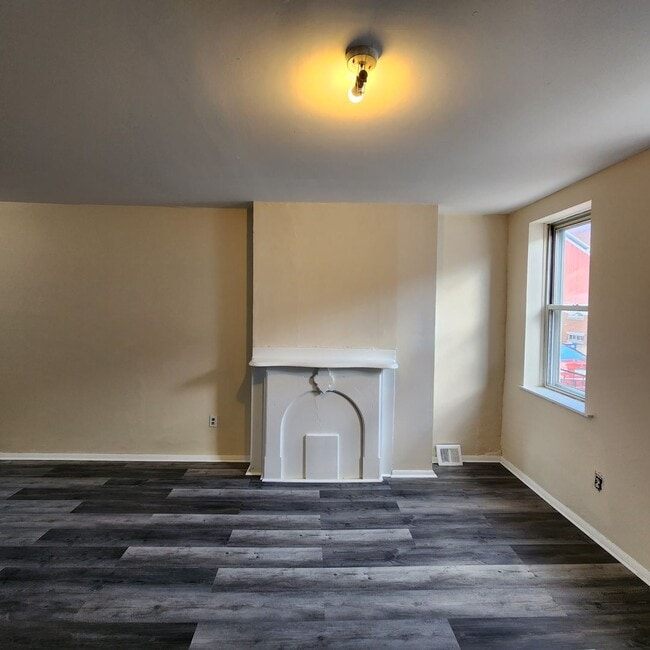 Photo - 2450 N Fairhill St