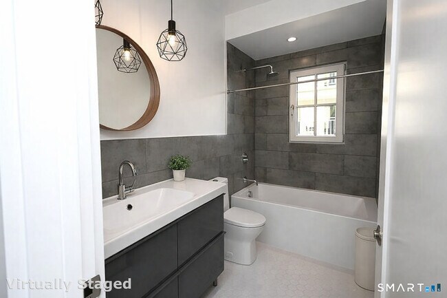 Photo - 930 Cove Rd Unit 3