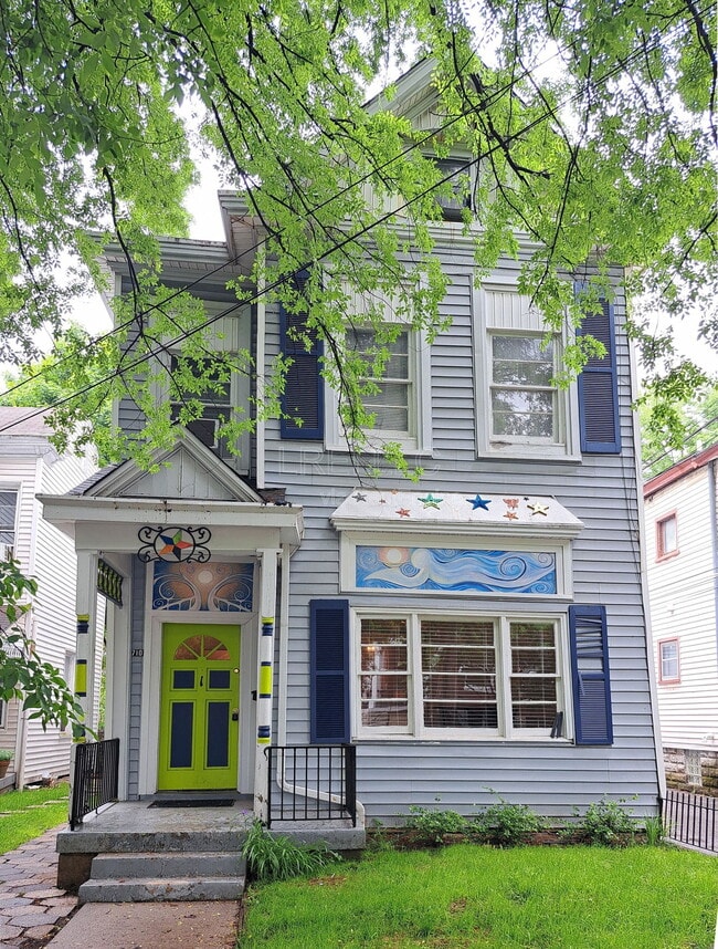 Building Photo - 710 Rubel Ave Unit 3