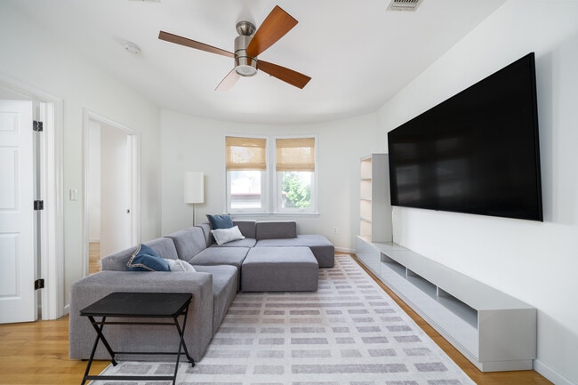 Photo - 515 Gregory Ave Unidad 8