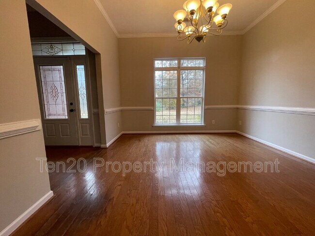 Photo - 177 Richardson Rd