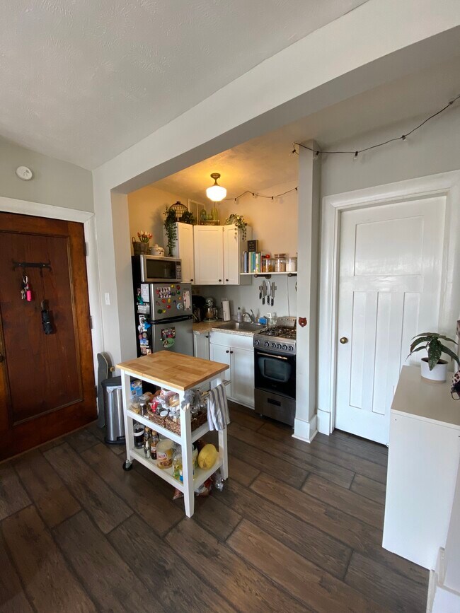 Cocina - 103 E. 9th Street