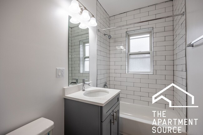 Photo - 1153 W Lunt Ave Unit 1149-3