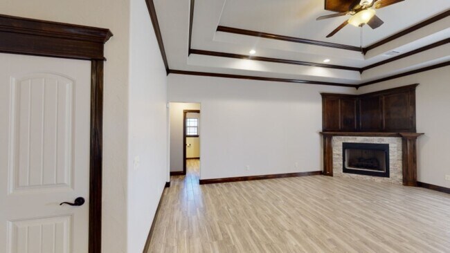 Photo - 1621 NE White Rock Dr