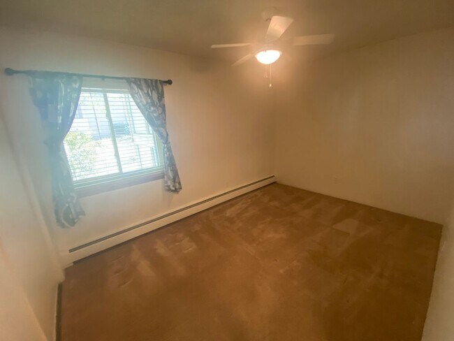 Photo - 2 Bedroom 1 Bath Condo in Heather Gardens
