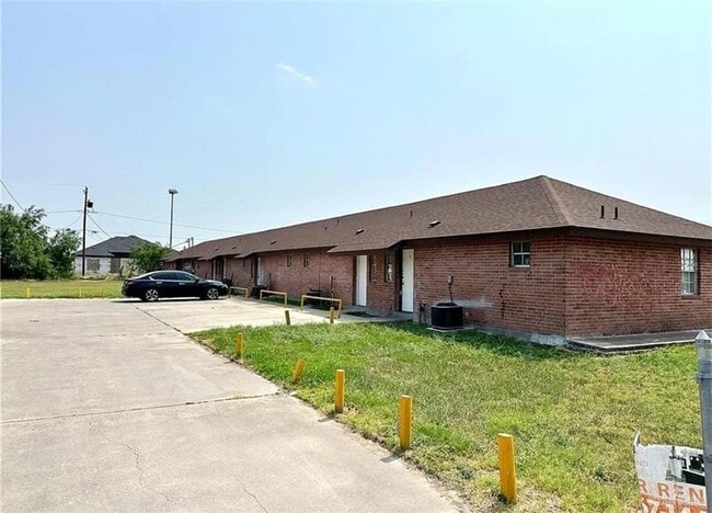 Building Photo - 2801 W 65th St Rental