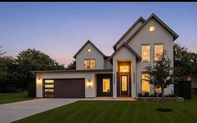 Photo - 1840 Highland Dr E