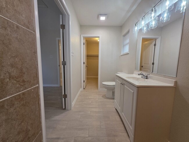 Photo - 1703 Violeta Ct