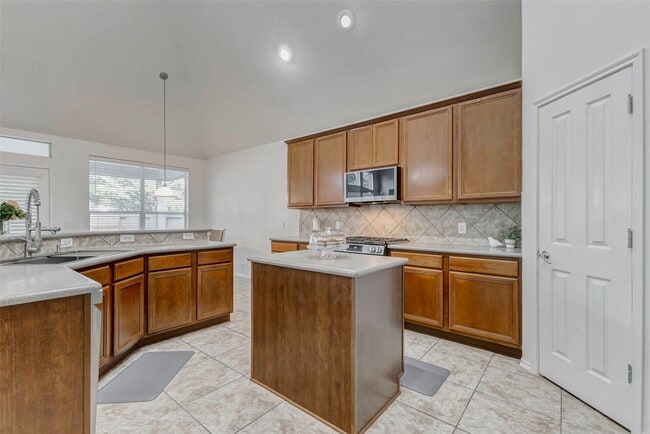 Photo - 25702 Caddo Passway