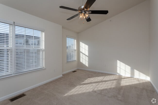 2BR, 2.5BA - 1,538 SF