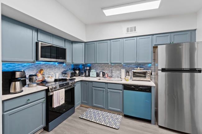 Photo - 228 Sunset Dr